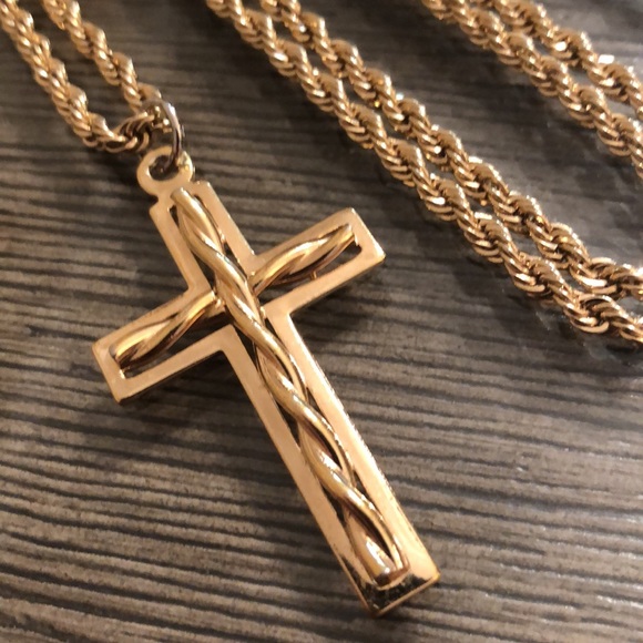 14kt Gold Plated Diamond Cut Rope Chain & Cross - Picture 3 of 16